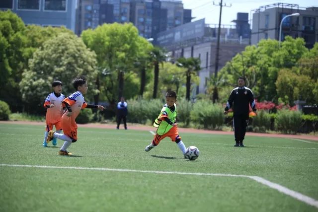 米克尔：维尼修斯就是想借阿森纳抬价，他百分之百不会离开皇马